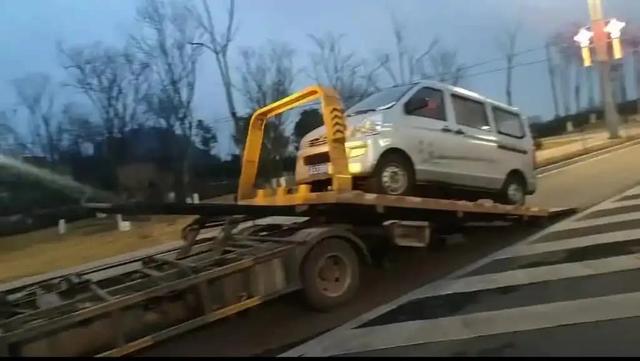 日喀則仁布道路救援服務(wù) 專業(yè)拖車、脫困、搭電、補胎換胎，守護您的每一次出行